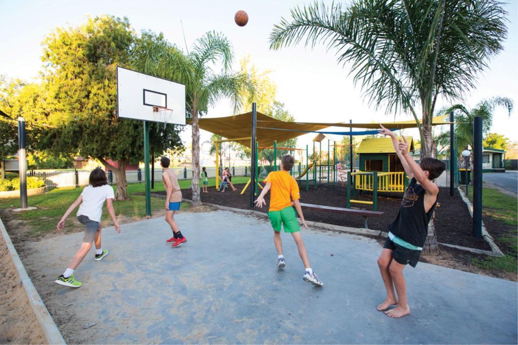 فندق All Seasons Mildura Holiday Park المظهر الخارجي الصورة